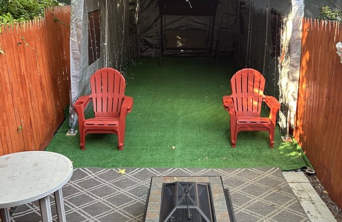 Wilmington Maison | Remodeled 3 bdr 1b house with full backyard and deck