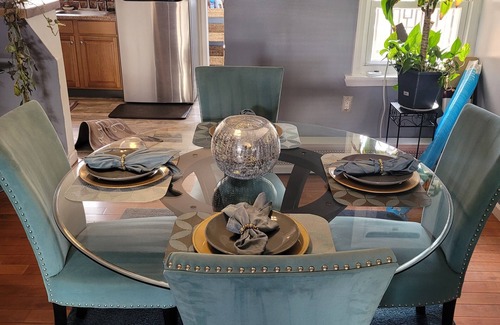 Philadelphia Maison | REMODELED 3 BEDROOM HOUSE LOCATED NEAR THE AIRPORT AND ALL MAJOR INTERSTATES