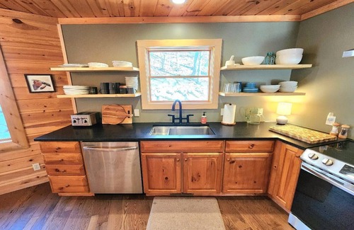 Harbor Springs Maison | Remodeled 4 bedroom home in Good Hart close to Lake Michigan beaches