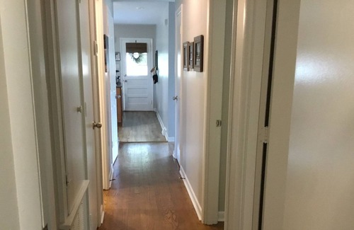 Lynchburg Maison | Remodeled 60s ranch 5 min from Liberty University.