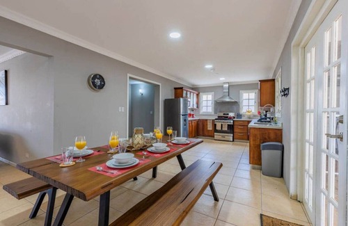 Cunucu Abao Villa | Remodeled 6BR - PrivatePool, GameRoom, Close2Beach