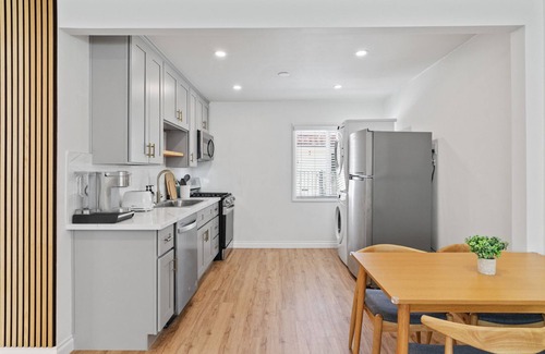 Normal Heights Appartement | Remodeled, Close to ALL, AC, 2BR, 1 Parking, Walkable, Urban High Speed Internet