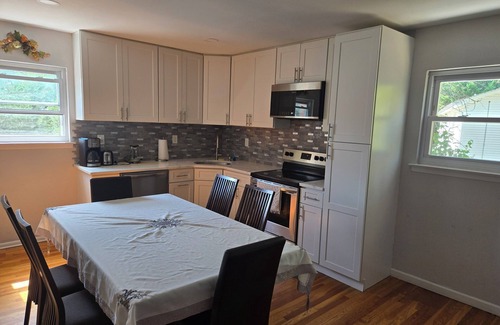 South Huntington Maison | Remodeled, cozy, family friendly, central place. Entire 2nd & 3rd floor to use.