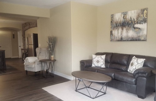 North Central Westminster Appartement | Remodeled & Fully-Furnished Guest Suite