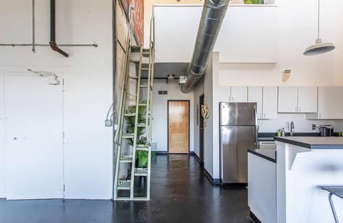 Poncey-Highland Appartement | Remodeled Loft Next to Ponce City Market (on Beltline)