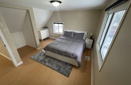 West Seventh Maison | Remodeled Private & Cozy Single-Family Home Located In St. Paul