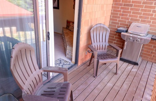 Frisco Maison | Bassin. Jacuzzi. Gym. Garage. Joliment rénové Townhome dans un excellent emplacement.