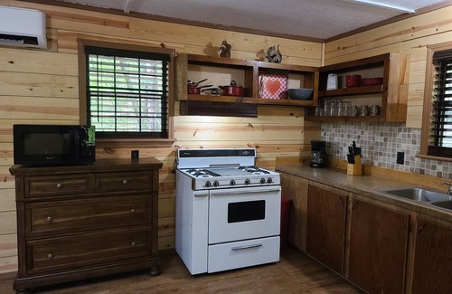 Board Camp Cabine | Remote Cabin on Sugar Creek Near Wolf Pen Gap-Ouachita National Forest
