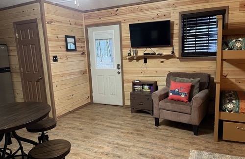 Board Camp Cabine | Remote Cabin on Sugar Creek Near Wolf Pen Gap-Ouachita National Forest