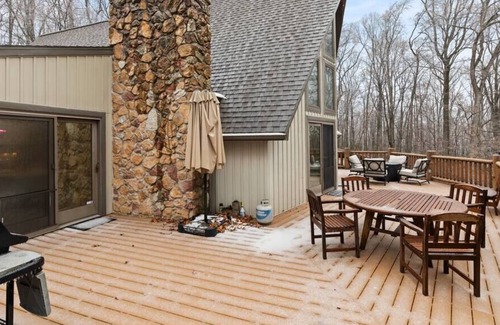 North Coventry Township Cabine | Remote Cozy Getaway in the Woods