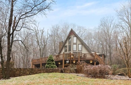 North Coventry Township Cabine | Remote Cozy Getaway in the Woods