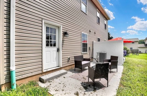 Lebanon Maison | Remote Workers, Traveling Professionals & more Welcome! New build in Lebanon, PA