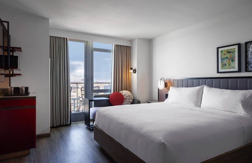 Flushing Chinatown Hôtel | Renaissance New York Flushing Hotel at Tangram