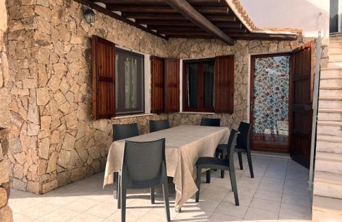 Porto Pino Maison | Renato Apartments