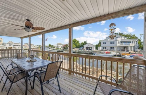 Ship Bottom Maison | RENO’D Beach Heaven West waterfront Lagoon with dock 2 decks Walk to bay beach