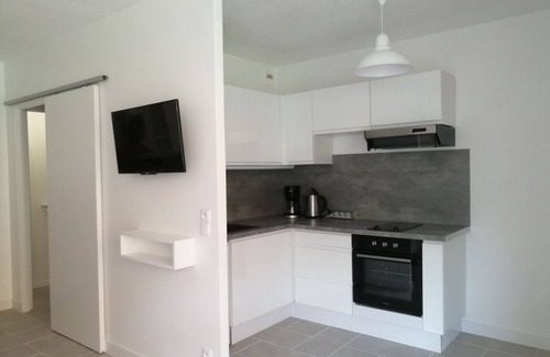 Amelie-les-Bains-Palalda Appartement | Studio rénové plein sud + Parking