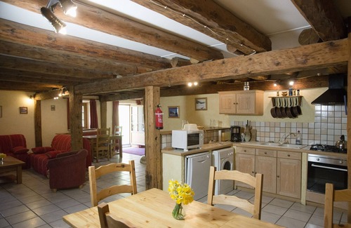 La Pesse Cottage | Gîte 120 mètres carré rénové dans Ancienne Ferme
