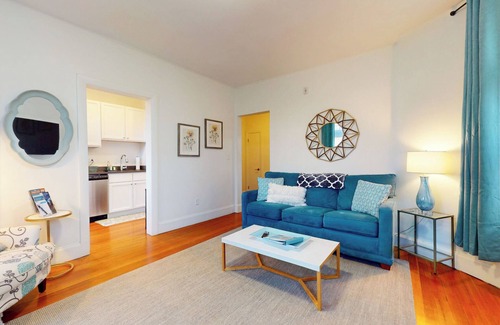 Cleveland Circle Appartement | Rénové 1BED, étapes pour MBTA, boutiques et restaurants