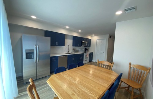 South End Copropriété | Renovated 2-bedroom condo close to beach in narrow section of Ocean City