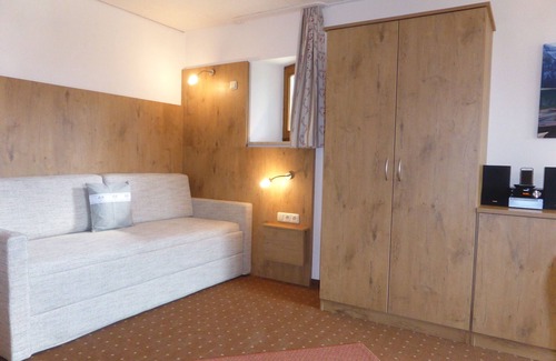 Bolsterlang Appartement | Appartement 2 pièces rénové au 1er Étage supérieur avec service hôtelier en option