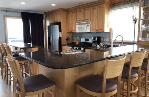 Sea Isle City Maison | 6 p CUBIERTA HOT TUB / beachblk / 2 Master Suites w / bodyjet duchas / 4 chimeneas / parques 8