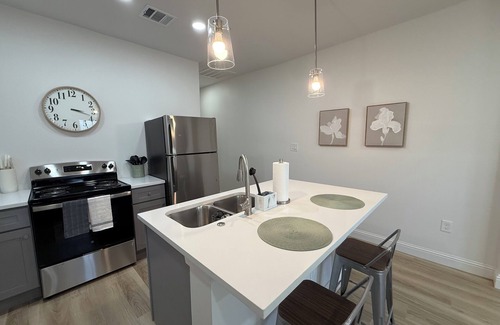 Oak Cliff Maison | Renovated 2BR/1BA Duplex Unit in Bishop Arts