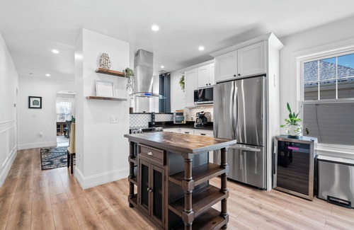 Roslindale Maison | 3-bedroom vacation home just 9 minutes drive to Northeastern University