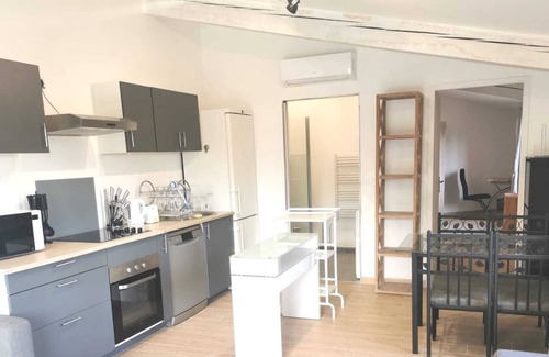 Pujaut Maison | Maison 50m2 rénovée 2021, piscine, 10min Avignon