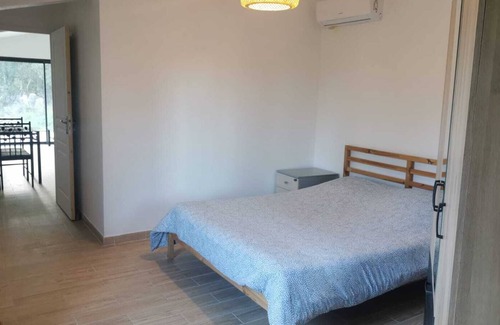 Pujaut Maison | Maison 50m2 rénovée 2021, piscine, 10min Avignon