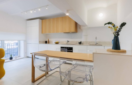La Font de la Guatlla Appartement | Renovated Apartment near Plaça España