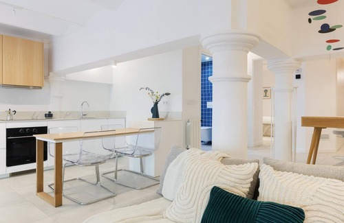 La Font de la Guatlla Appartement | Renovated Apartment near Plaça España