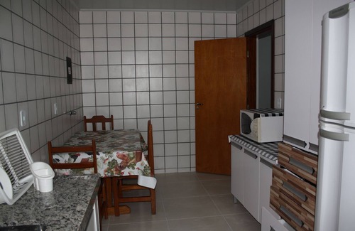 Praia Grande Appartement | Appartement rénové avec climatisation 3 chambres (1 suite)