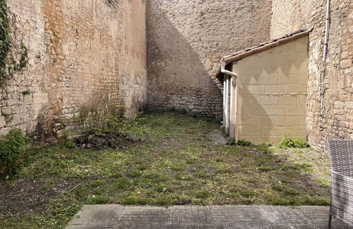 Centre Ville Appartement | Appartement rénové ★ wifi ★ jardin ★ centre de Niort