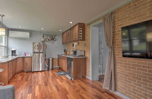 Savage-Guilford Appartement | NEW! Renovated Apt ~ 20 Miles to Baltimore & DC!