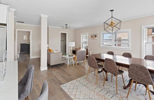 Atlantic City Maison | Renovated Beach Block 7BR North Beach Atlantic City - Steps to Beach & Casino