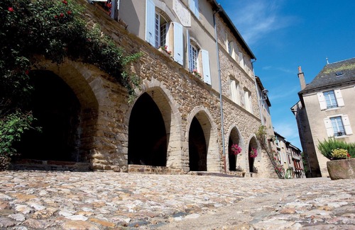 Valence-d'Albigeois Lit Et Petit-Déjeuner | La ferme au marronnier rénovée avec calme assuré, proche du village d'Ambialet