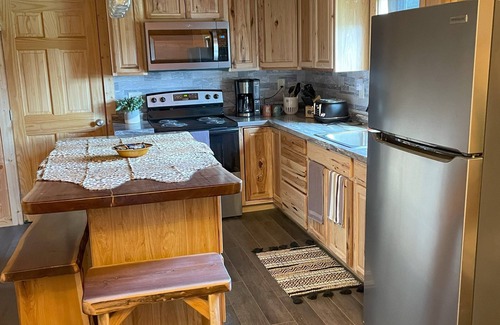 Branchport Cabine | Renovated Cabin, with custom craftwork, in Picturesque Finger Lakes Wine Country