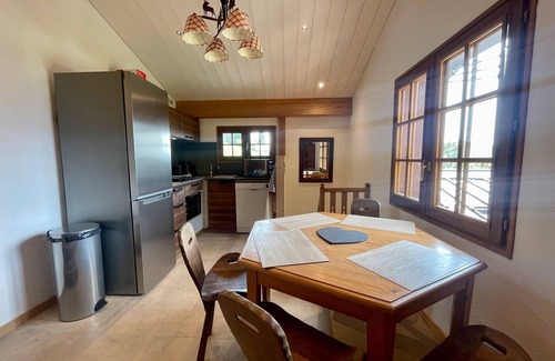 Crest-Voland Chalet De Ski | Chalet rénové 2-4 pers, terrasses, vue Mont Charvin