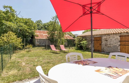 Bourgneuf-en-Retz Cottage | Fermette Rénovée avec Jardin Privatif et Wifi à 12km des Plages