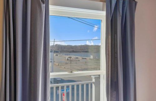 Camp Ellis Maison | Renovated Coastal Haven Camp Ellis Classic Escape