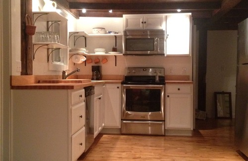 Housatonic Maison | Colonial rénové sur la rivière! Vues fantastiques