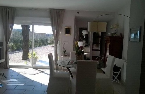 Fontanes Maison | Maison rénovée style contemporain dans petit village, vue sur le Pic Saint Loup