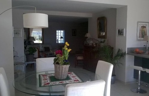 Fontanes Maison | Maison rénovée style contemporain dans petit village, vue sur le Pic Saint Loup