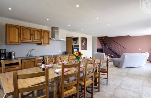 Panissieres Cottage | Renovated cottage with fiber in Panissières