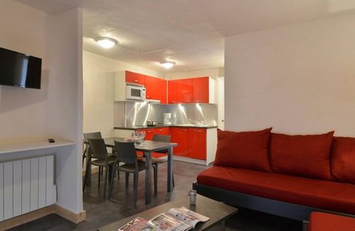 Macot-la-Plagne Appartement | Appartement rénové au cœur de la station, 2 pièces, balcon, proche pistes et commerces