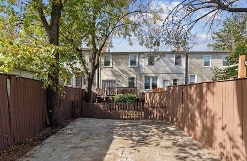 Manor Park Maison | Renovated DC Home w Parking!