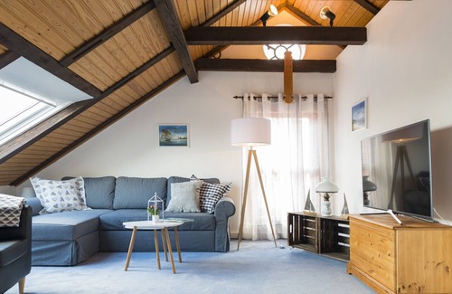 Cranz Appartement | duplex entièrement rénové avec une vue imprenable et sur l'eau