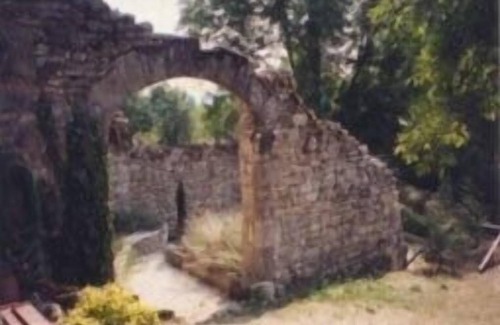 Queyssac-les-Vignes Cottage | Ferme restauree avec piscine chauffee.