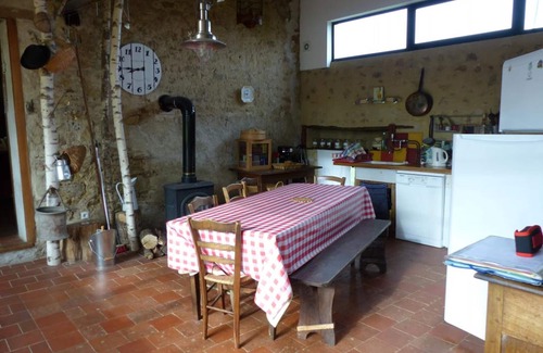 Beaune-d'Allier Cottage | Fermette rénovée avec charme Bourbonnais, jardin arboré, clim, Wifi, animaux acceptés, proche Commentry