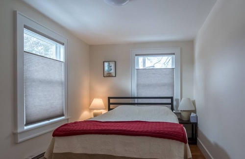 Hamilton Maison | Ferme rénovée, emplacement Prime Village